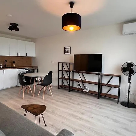 2 With Terrace, New Building, 8bj 公寓